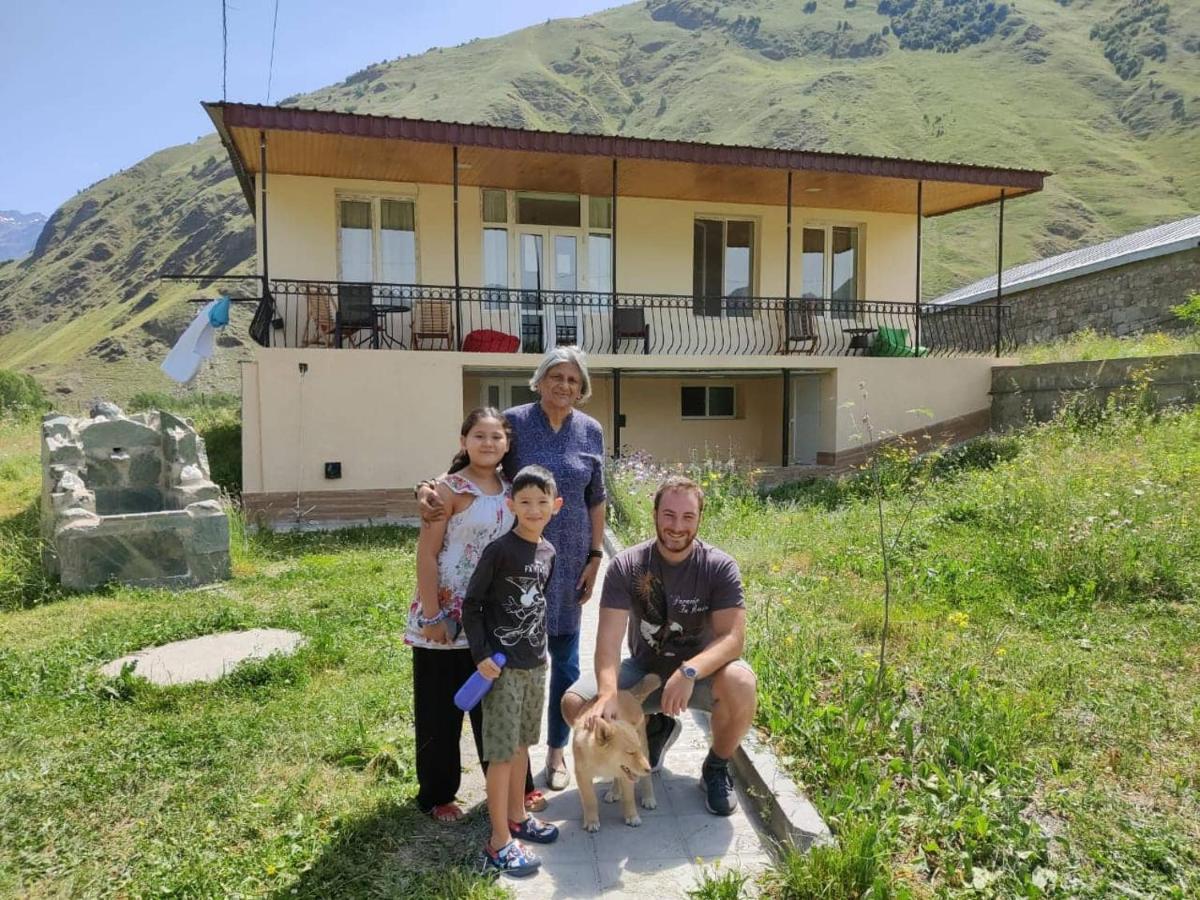 Cozy Hotel Kazbegi Exteriér fotografie